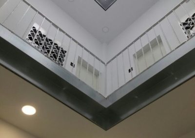 INSTALACIÓN ELÉCTRICA CON TELECOMUNICACIONES E ILUMINACIÓN EN EDIFICIO DE 16 VIVIENDAS EN AVDA. LUIS MONTOTO 73 SEVILLA
