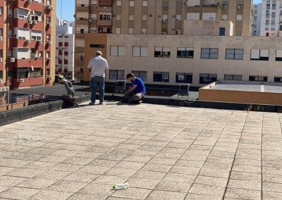 INSTALACION DE PROYECTORES LED DISANO EN COLEGIO LORETO (SEVILLA